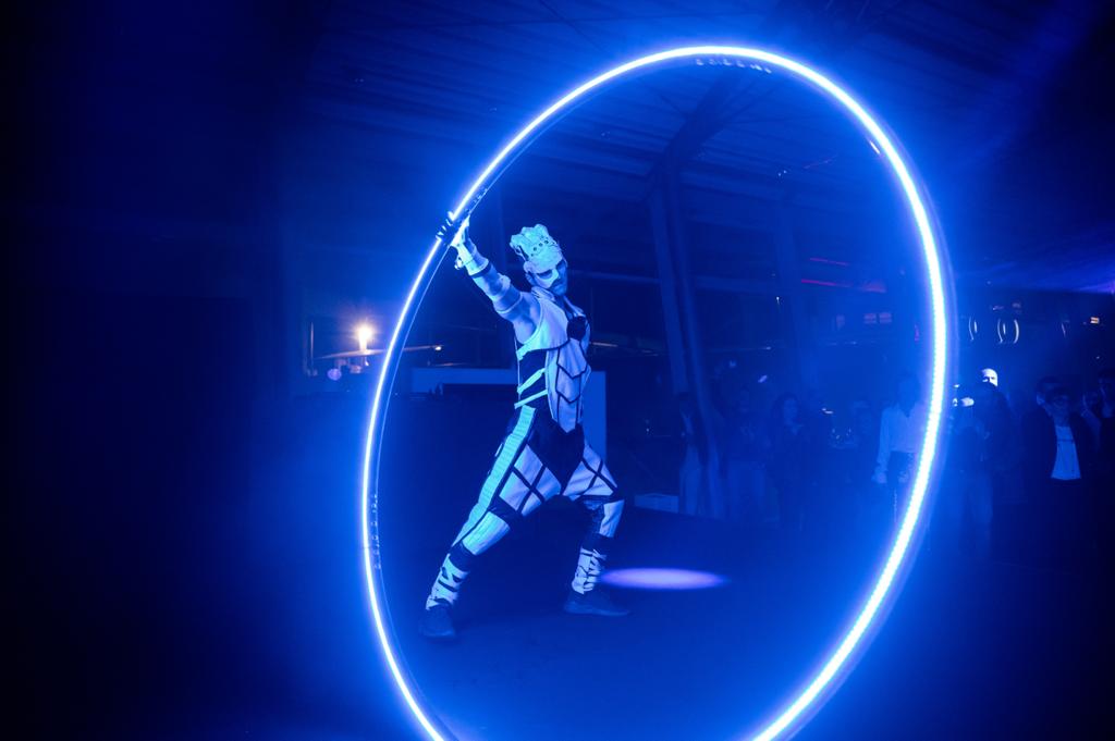 Audi Electric Light Show - LED Cyr Wheel