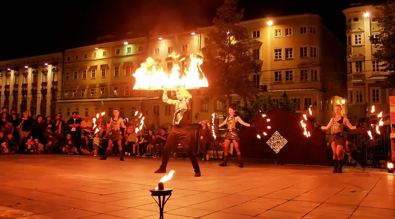 Pflaster Spektakel Linz Fire Show Anta Agni