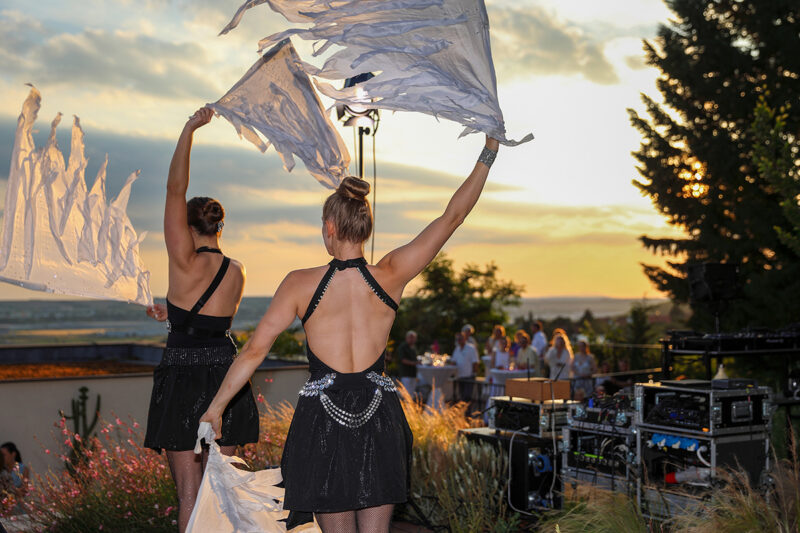 sensual dance - cabaret show - anta agni