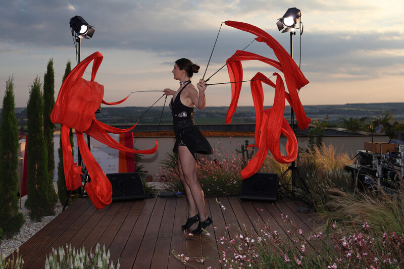 sensual dance - cabaret show - anta agni